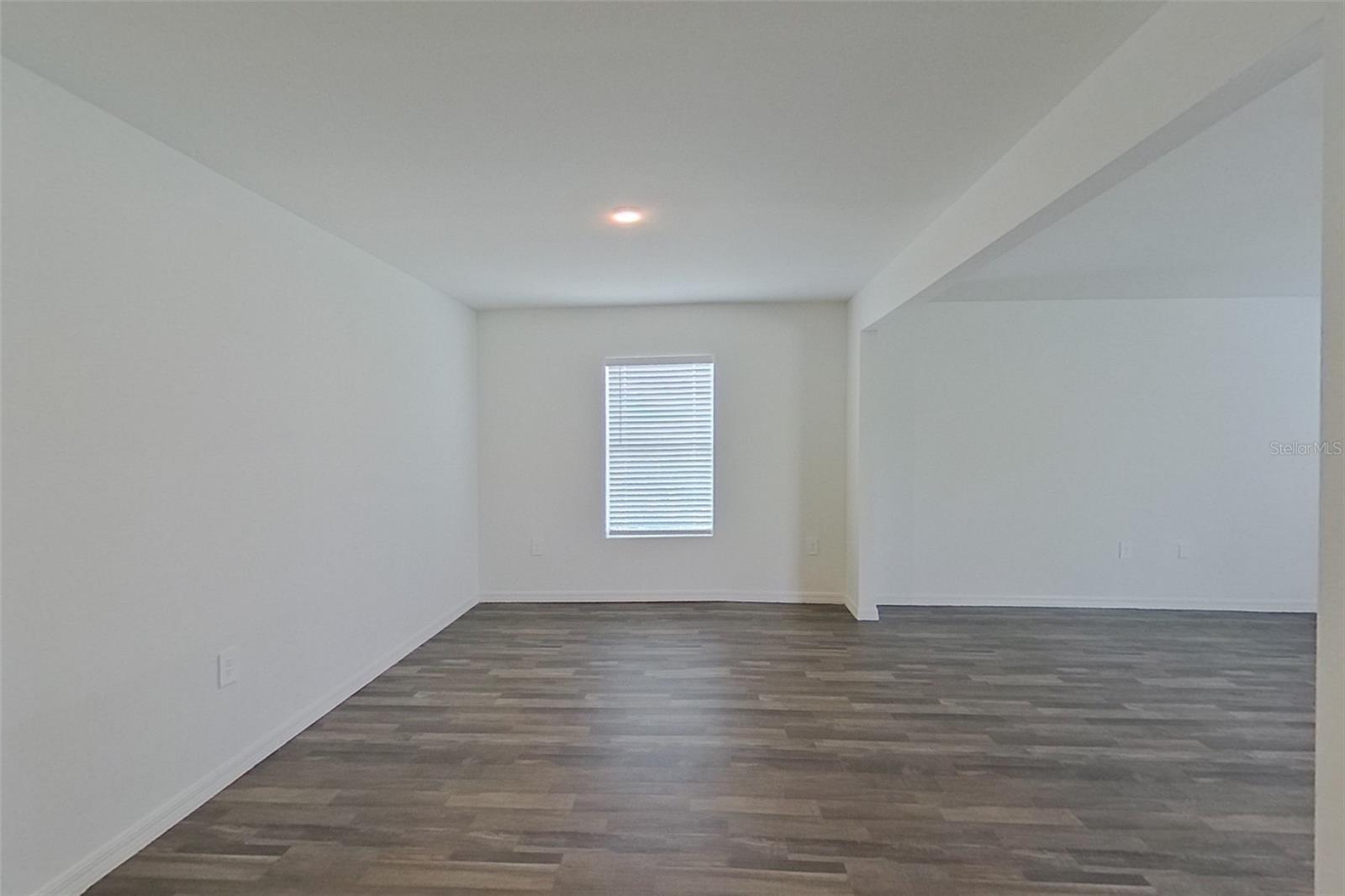4020 Garden Blvd Property Photo 2