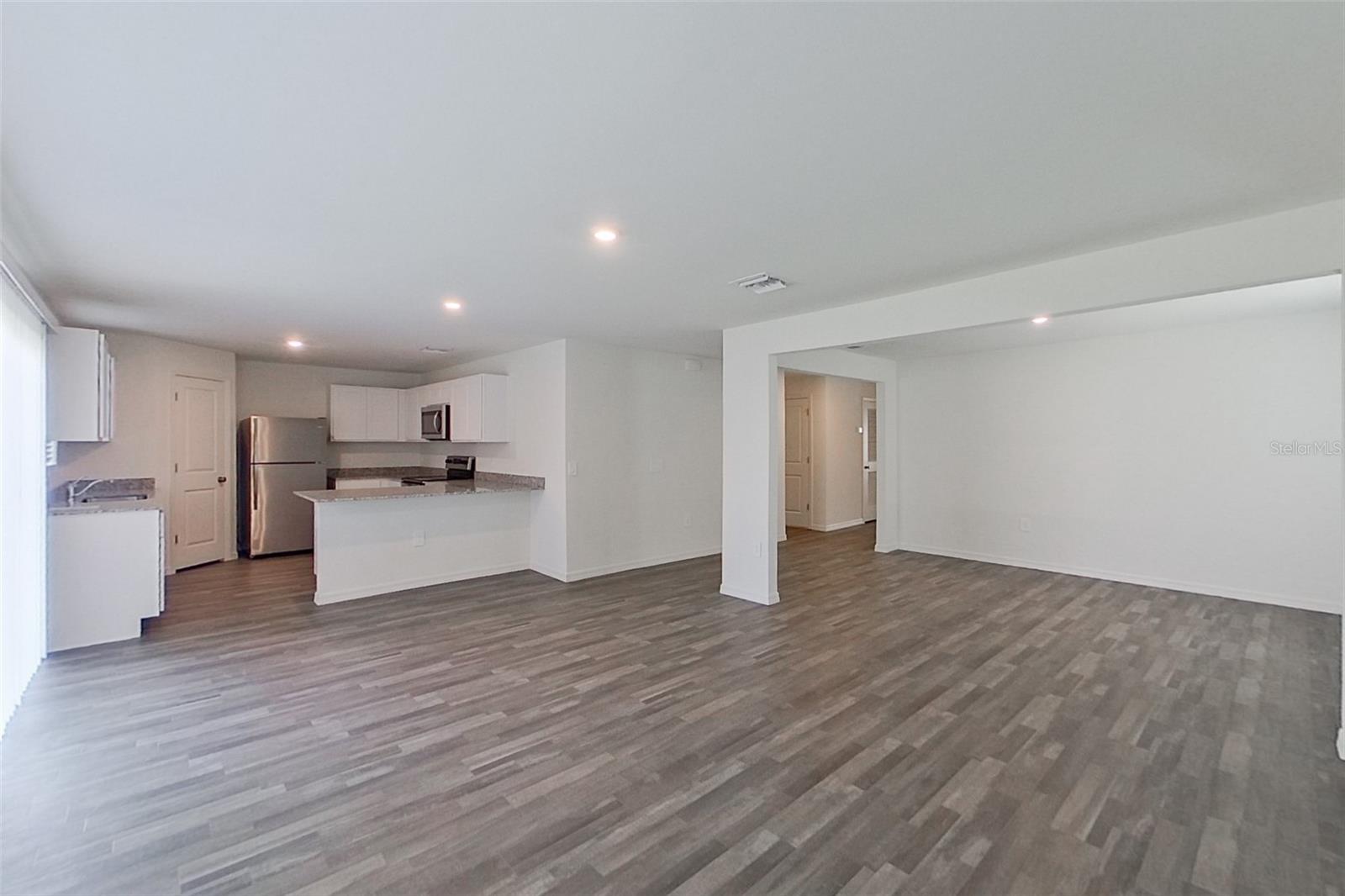 4020 Garden Blvd Property Photo 5