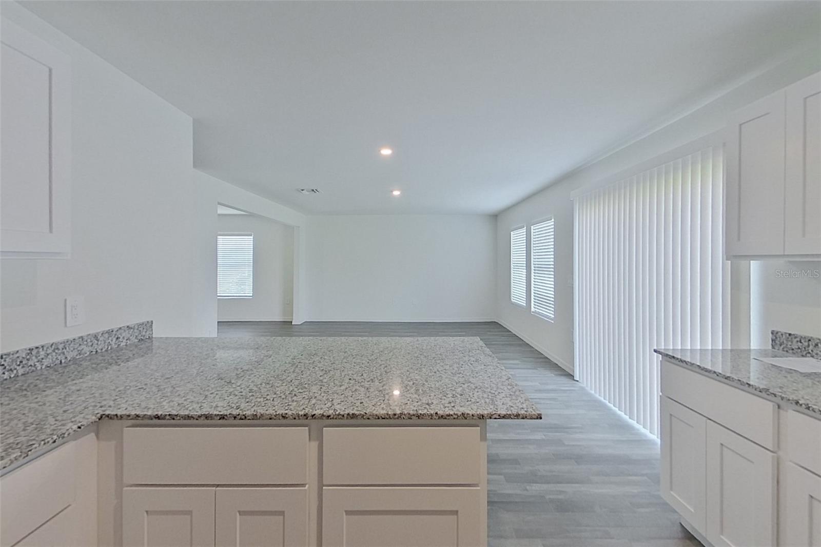 4020 Garden Blvd Property Photo 7