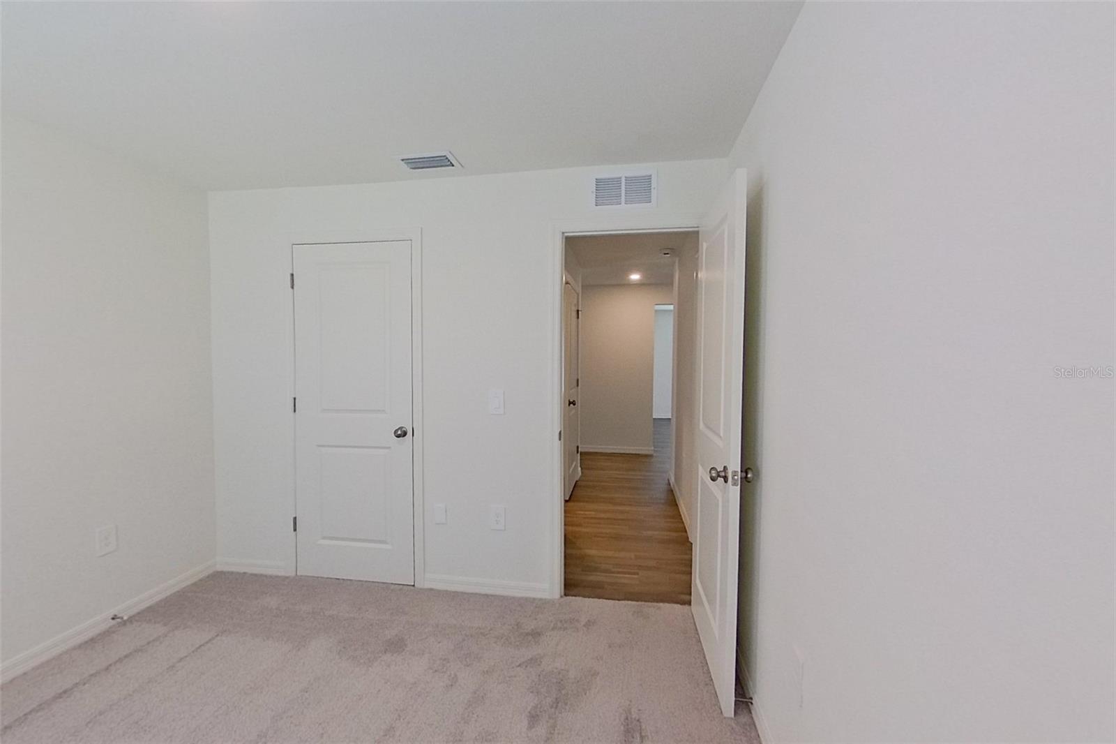 4020 Garden Blvd Property Photo 9