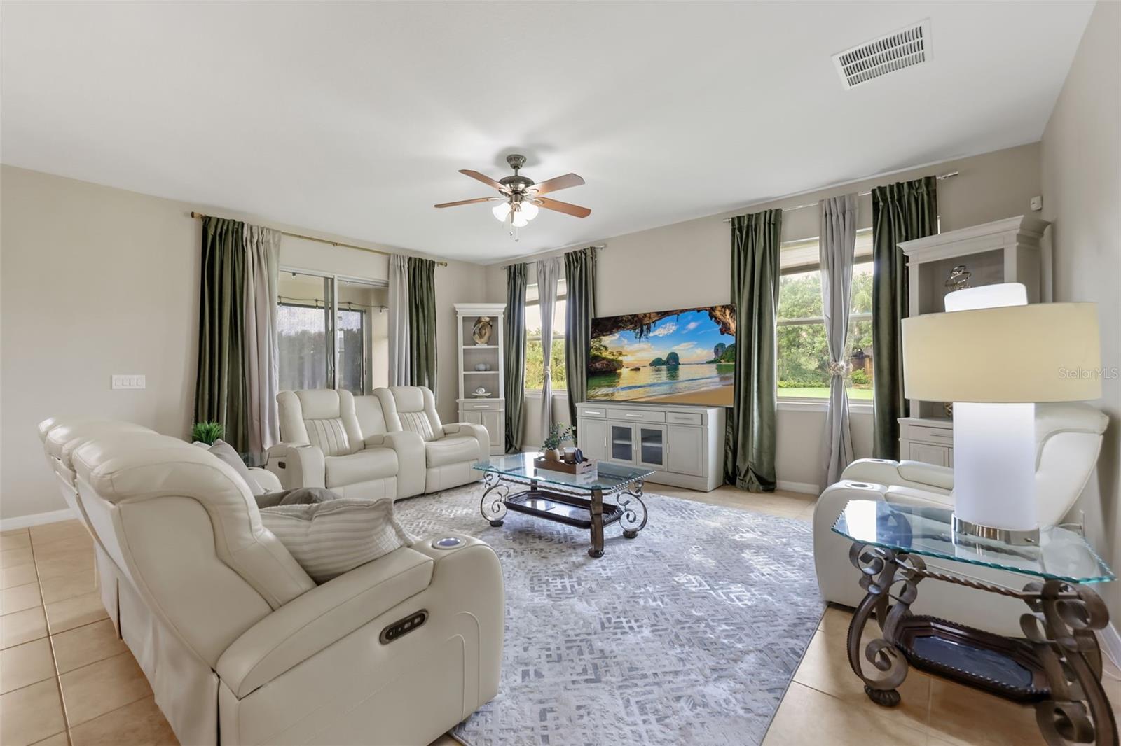 3018 Boating Blvd Property Photo 8