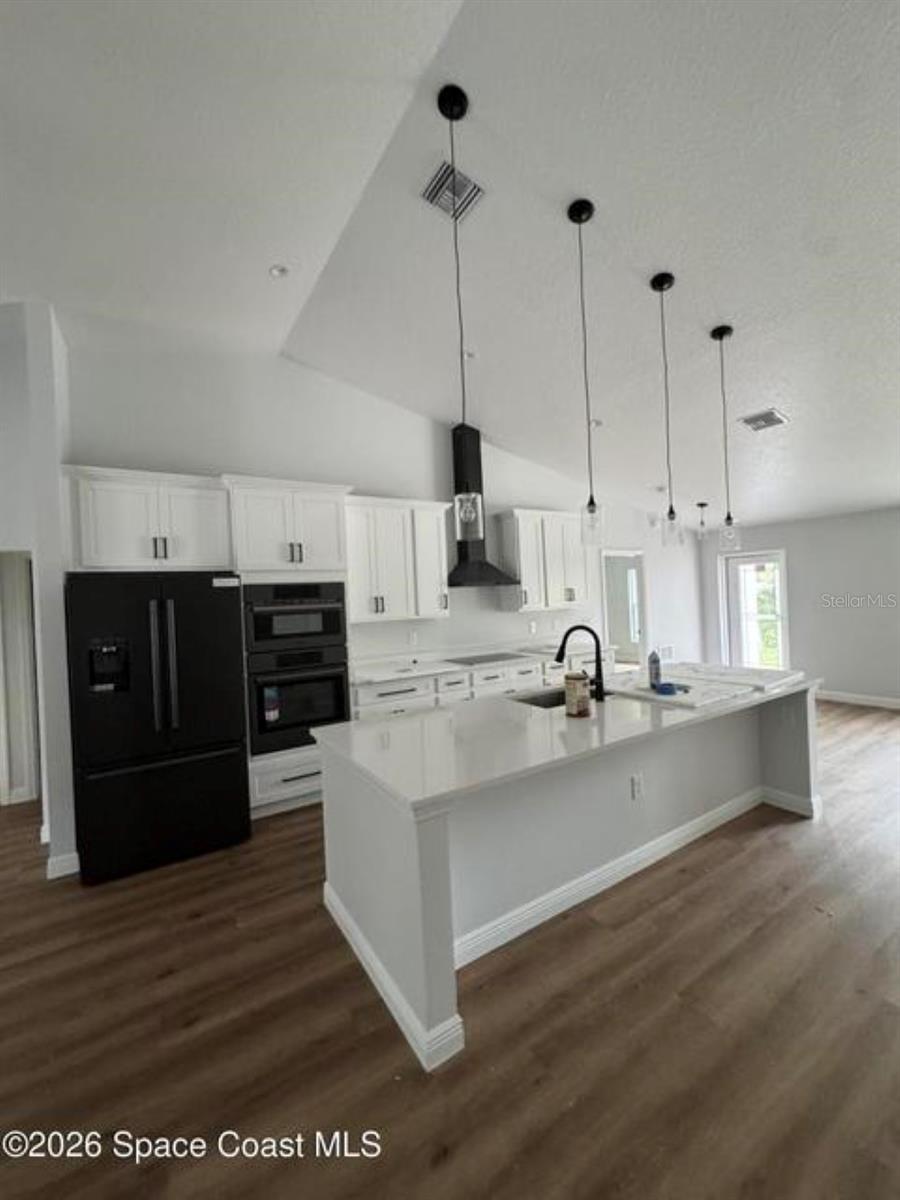 3643 Oneida St Property Photo 4