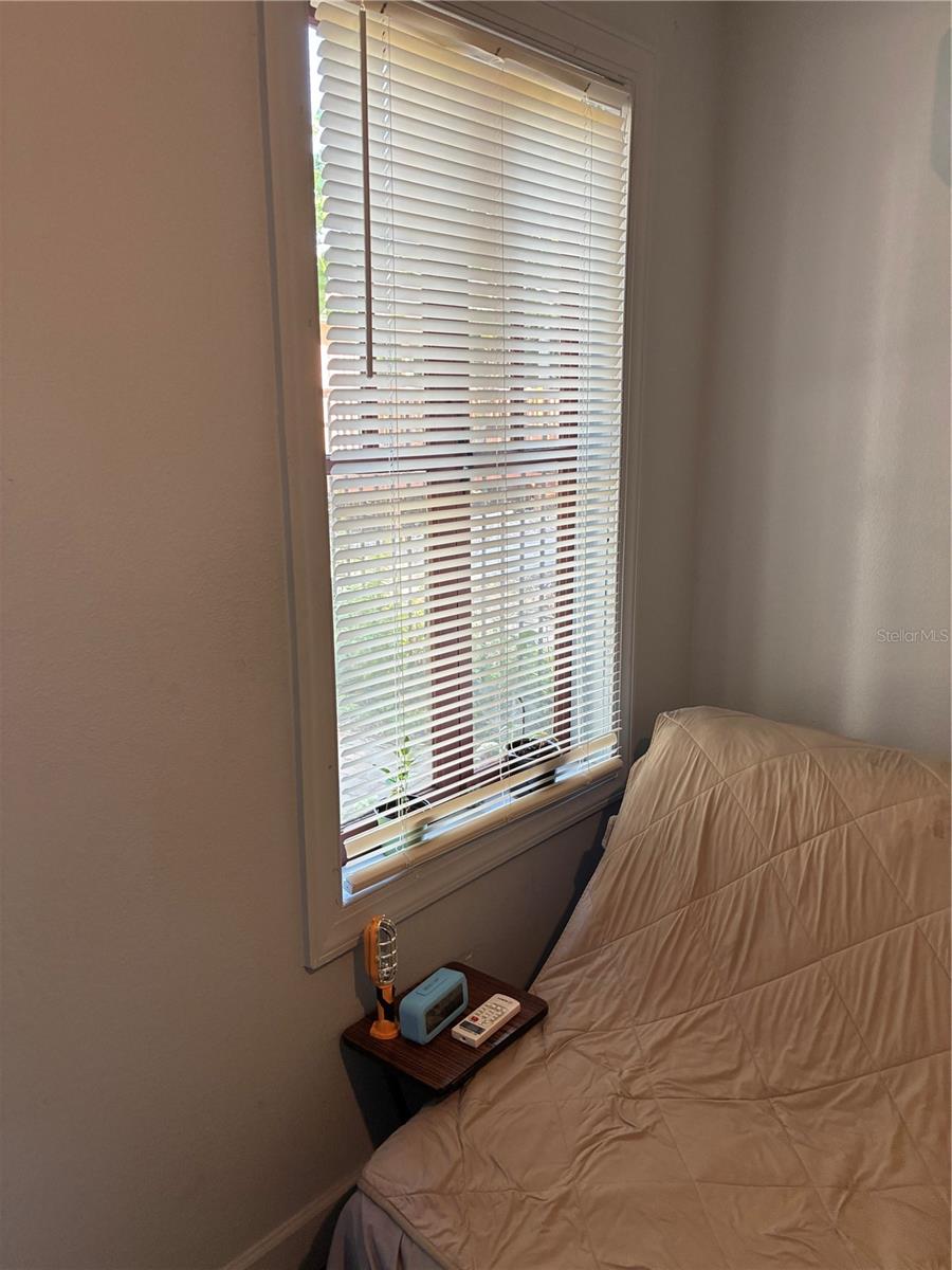 407 N Shine Ave Property Photo 11