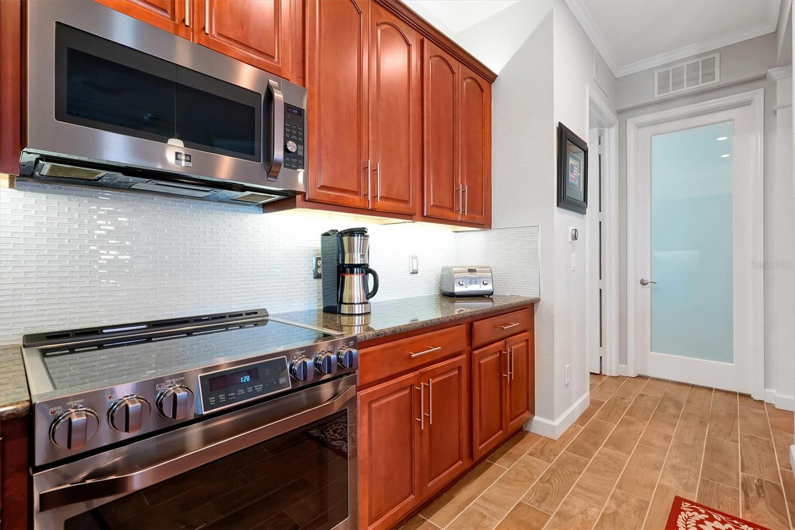 5048 Shoreway Loop #40404 Property Photo 12