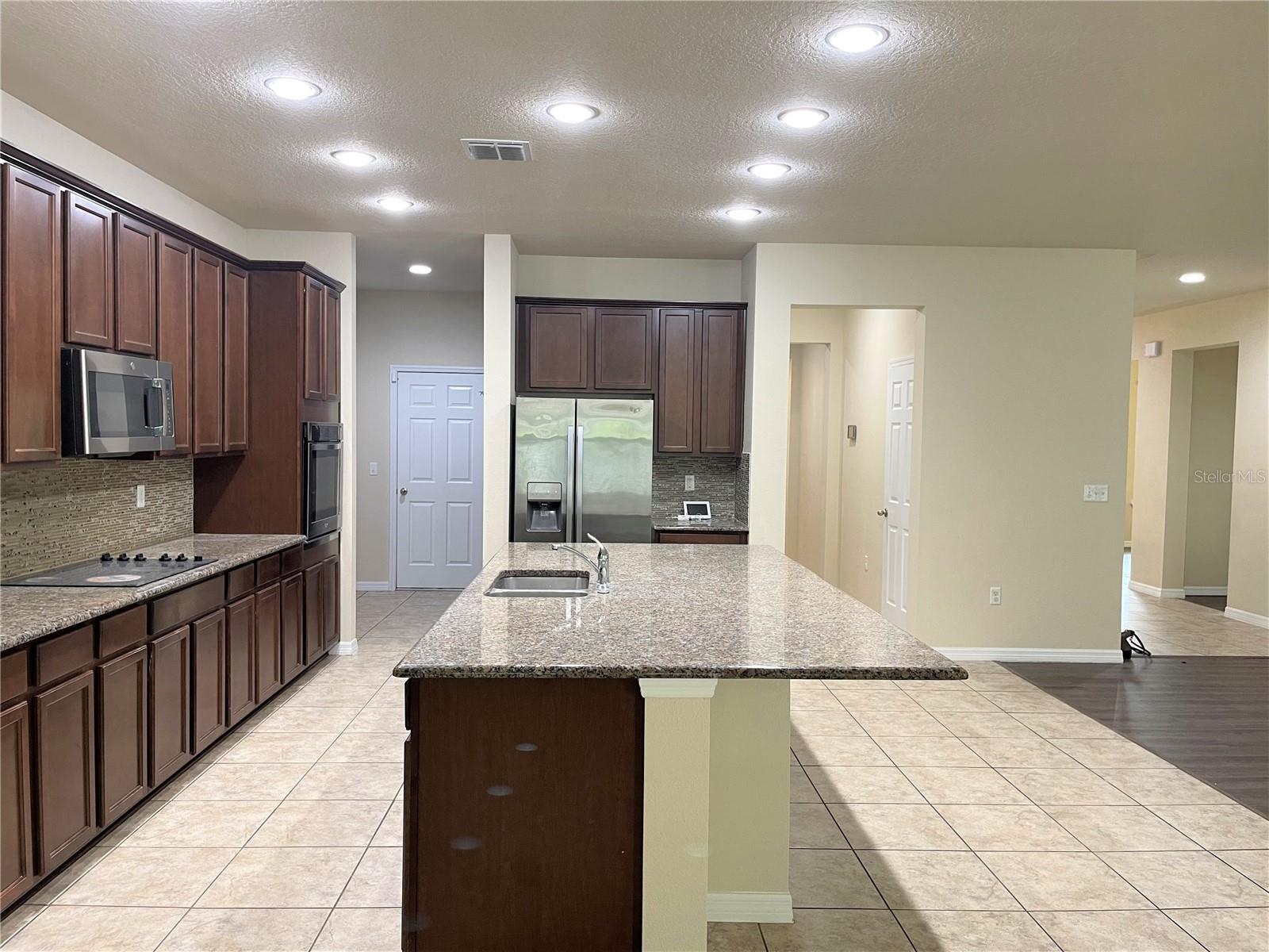 8415 Morehouse Dr Property Photo 10