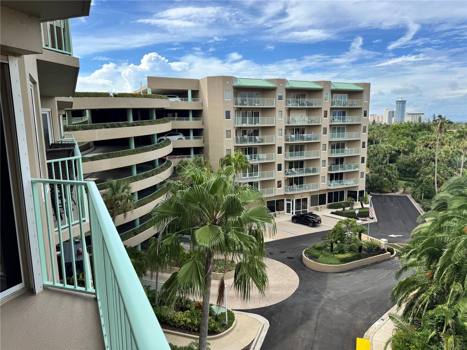 4 Oceans West Blvd #606d Property Photo 1