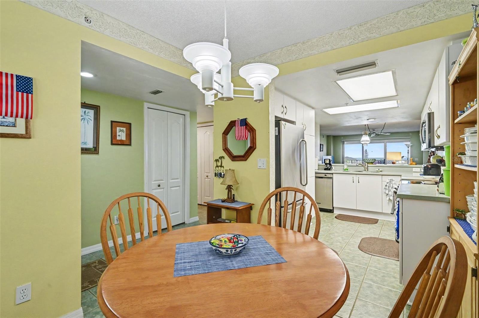 4 Oceans West Blvd #606d Property Photo 10