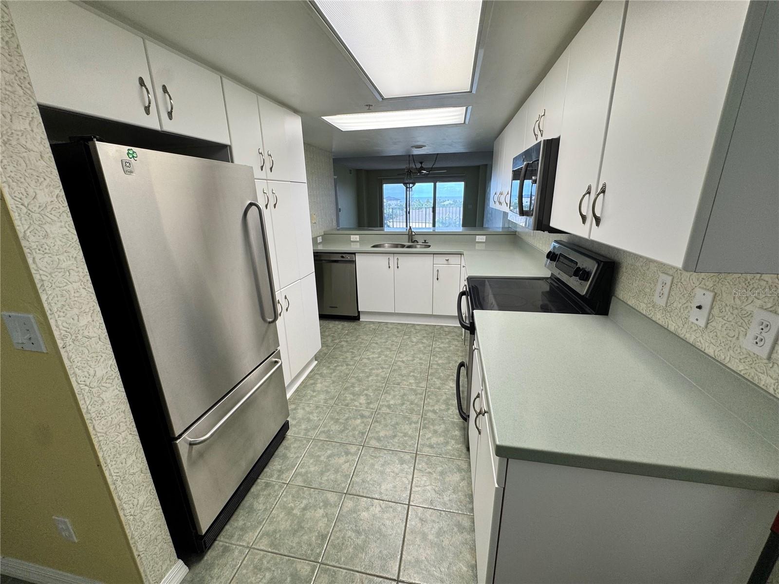 4 Oceans West Blvd #606d Property Photo 11