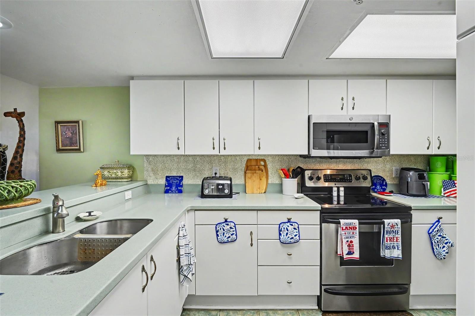 4 Oceans West Blvd #606d Property Photo 12