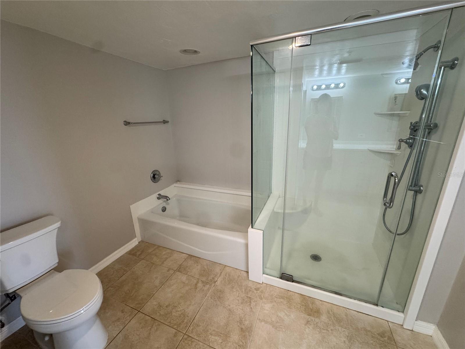 4 Oceans West Blvd #606d Property Photo 17