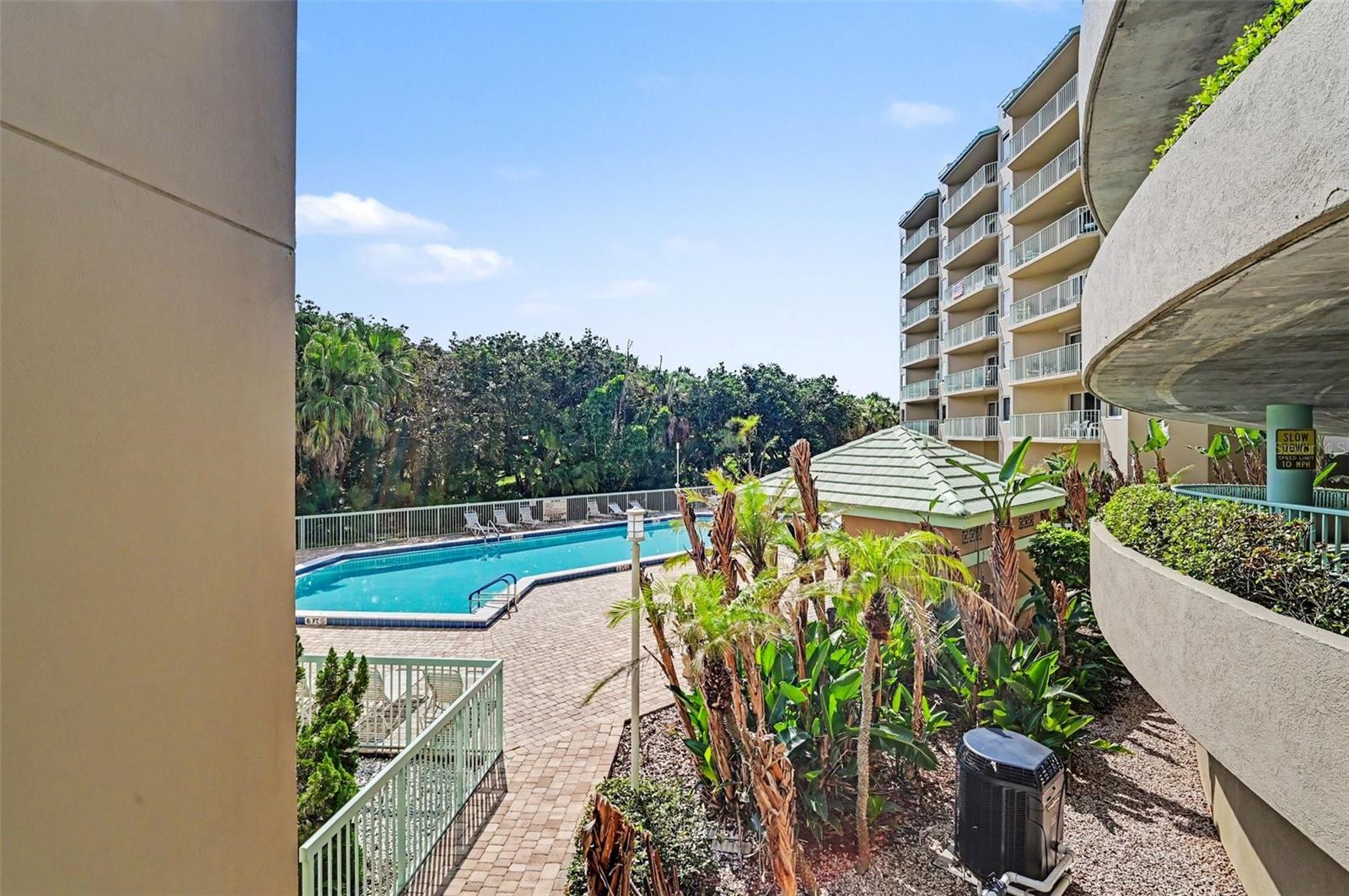 4 Oceans West Blvd #606d Property Photo 24