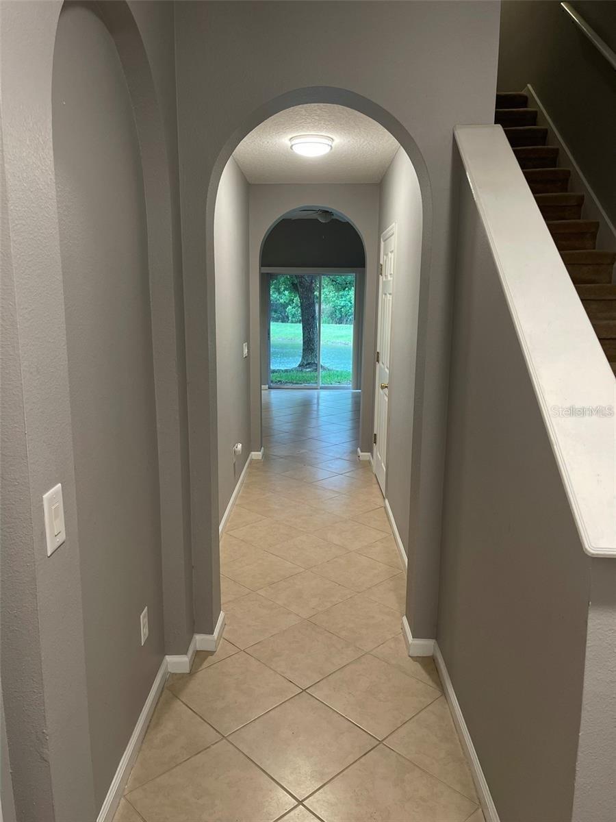 16265 Old Ash Loop Property Photo 2