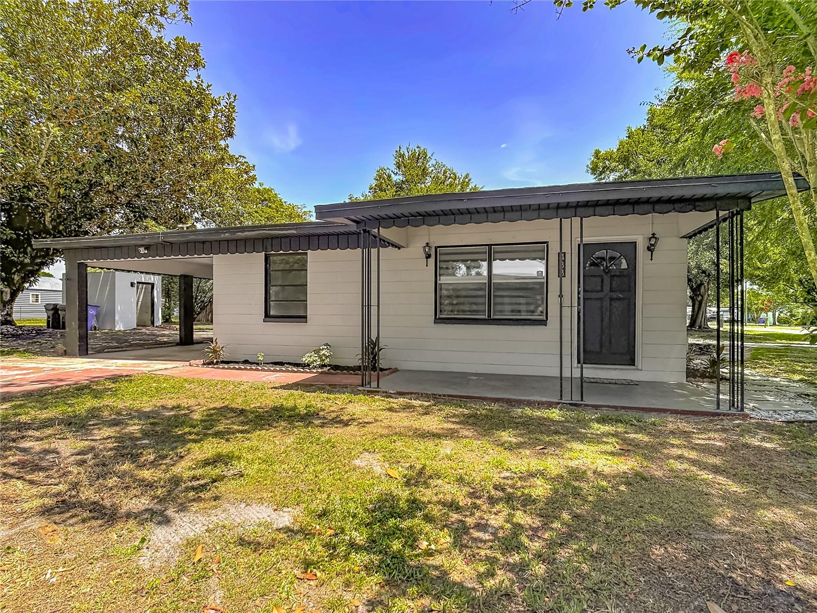 438 California Ave Property Photo 5