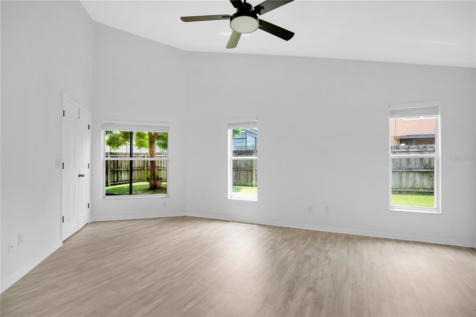 14170 Sunriver Ave Property Photo 17