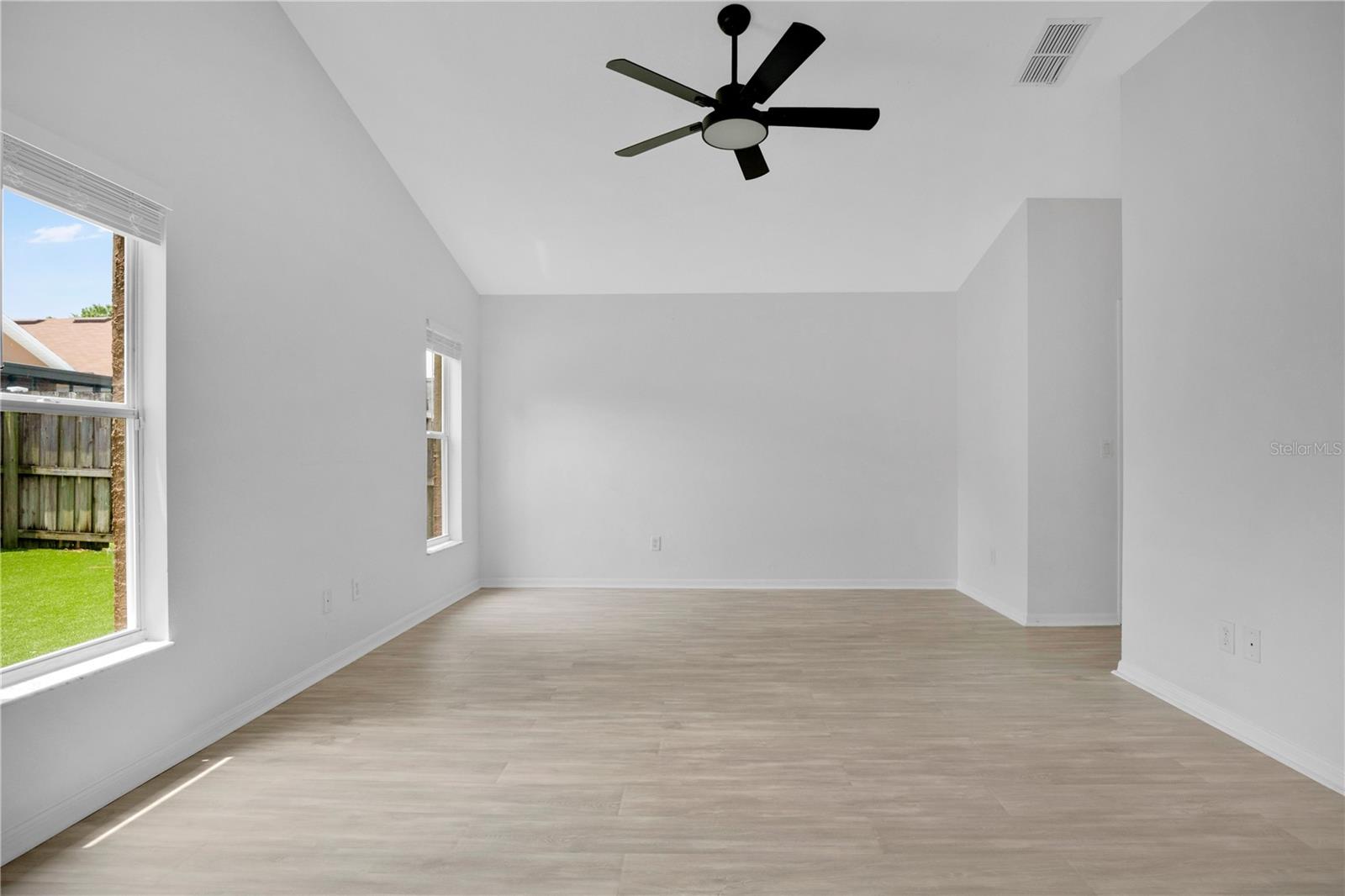 14170 Sunriver Ave Property Photo 18