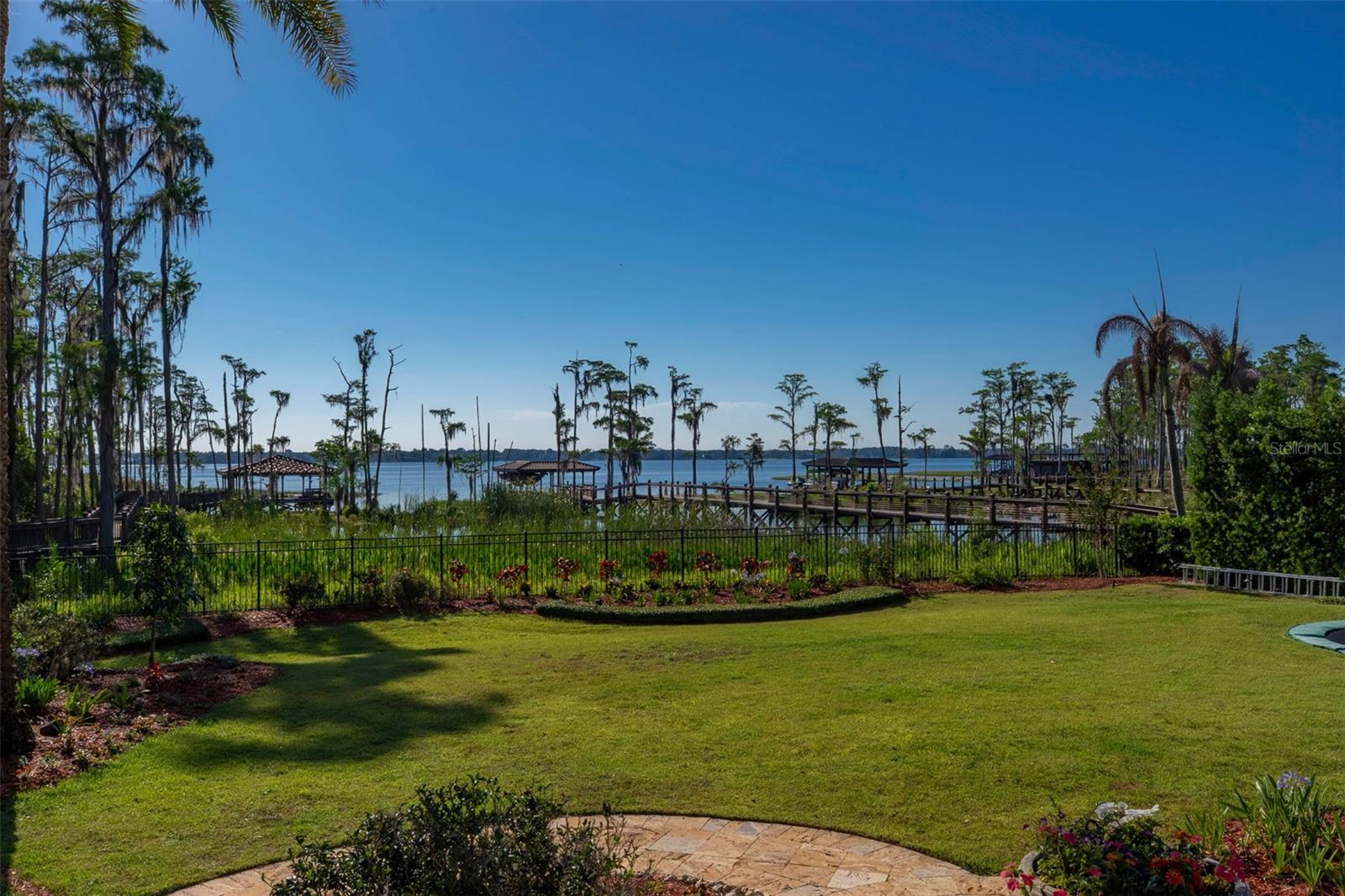 6119 Grosvenor Shore Dr Property Photo 83