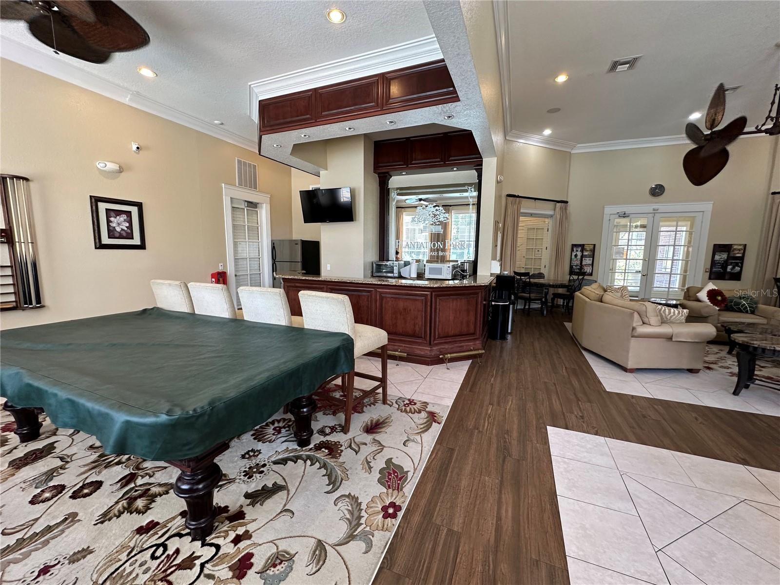 O6421208 Property Photo 31