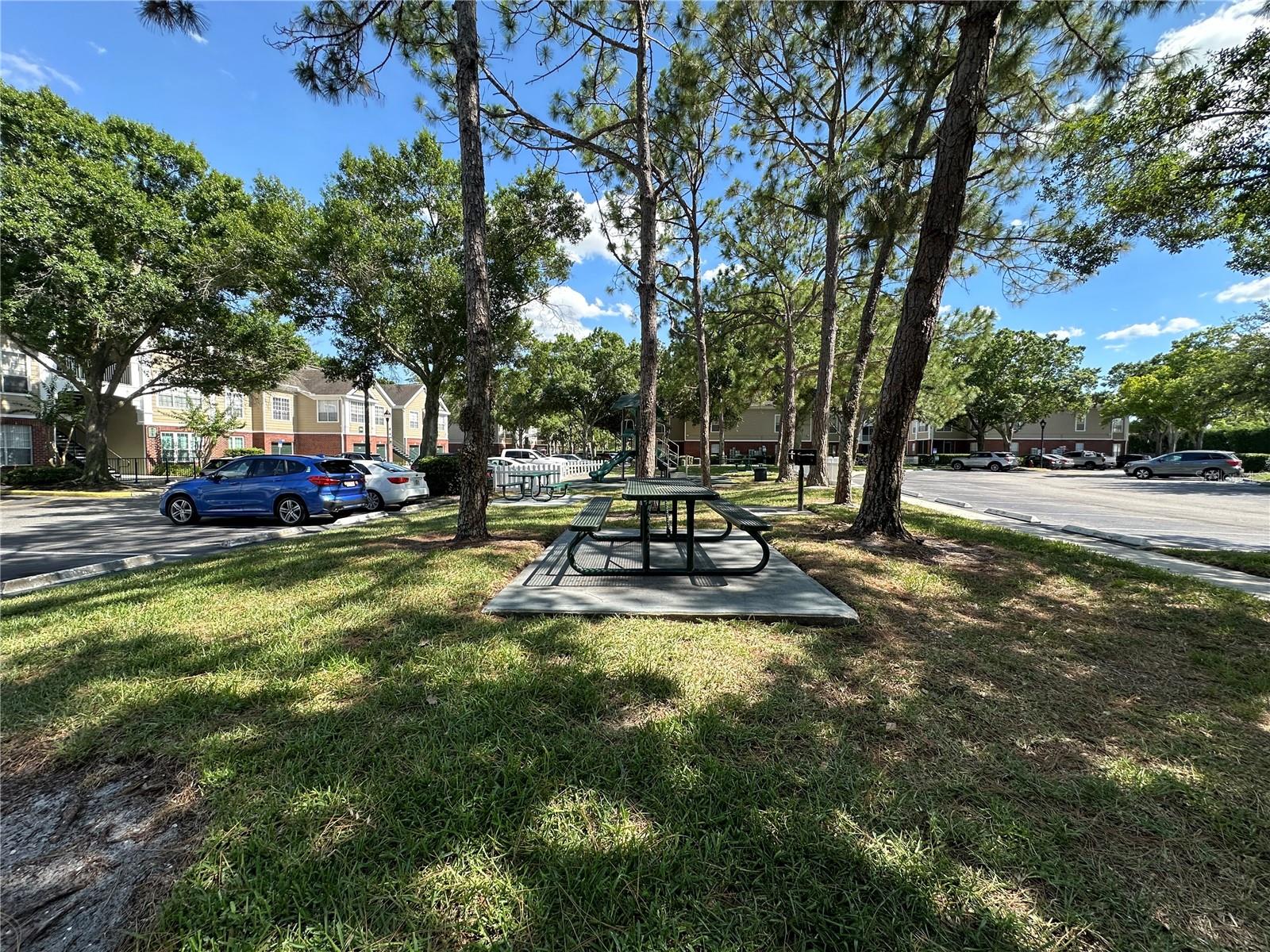 O6421208 Property Photo 35