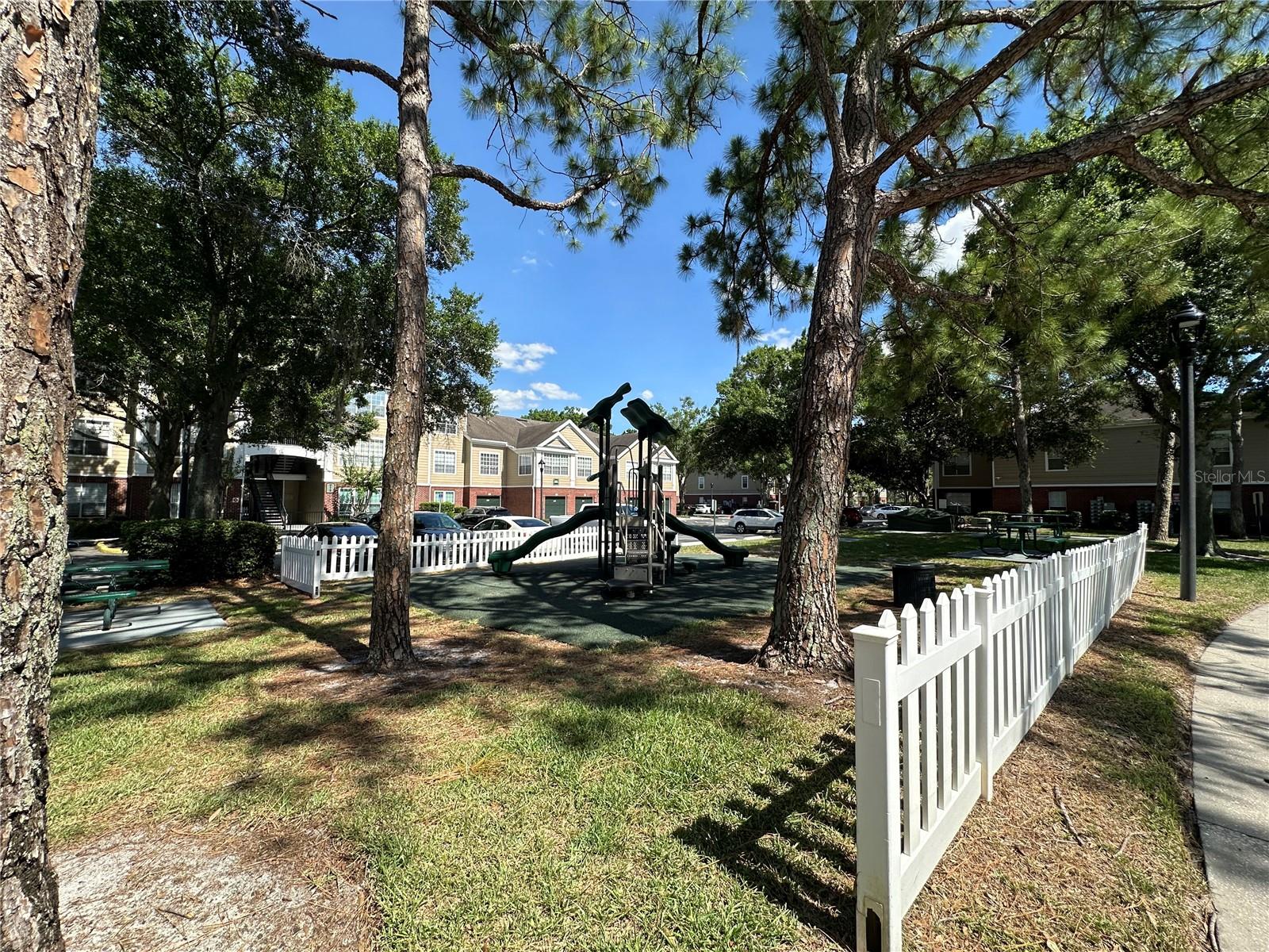 O6421208 Property Photo 36
