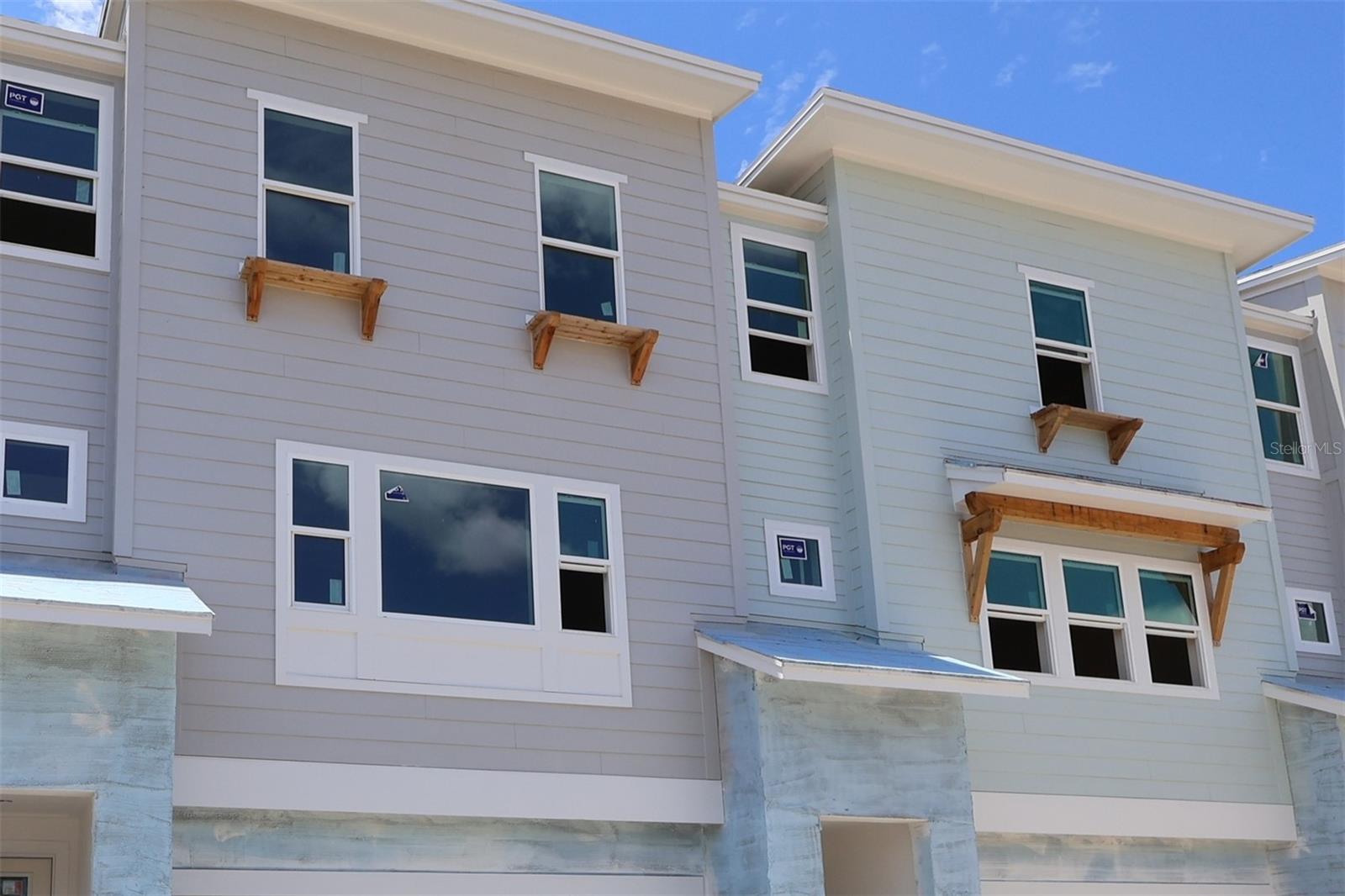 2103 Tidewatch Loop Property Photo 1