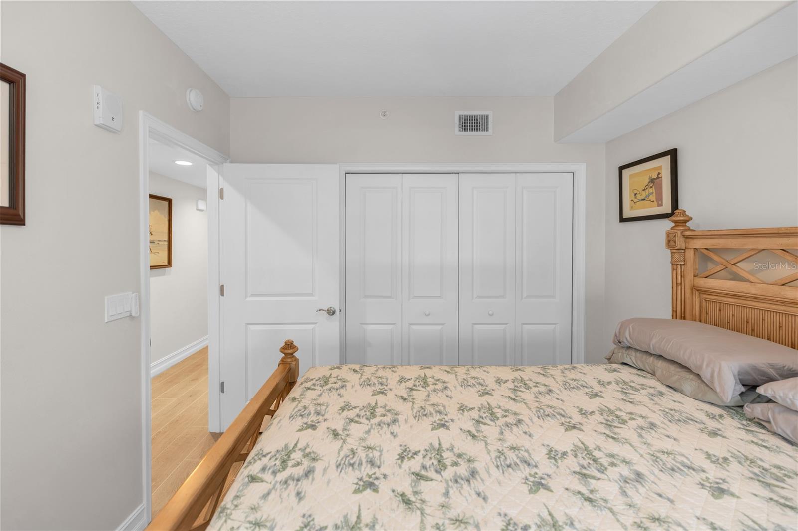 1805 Riverside Dr #506 Property Photo 10