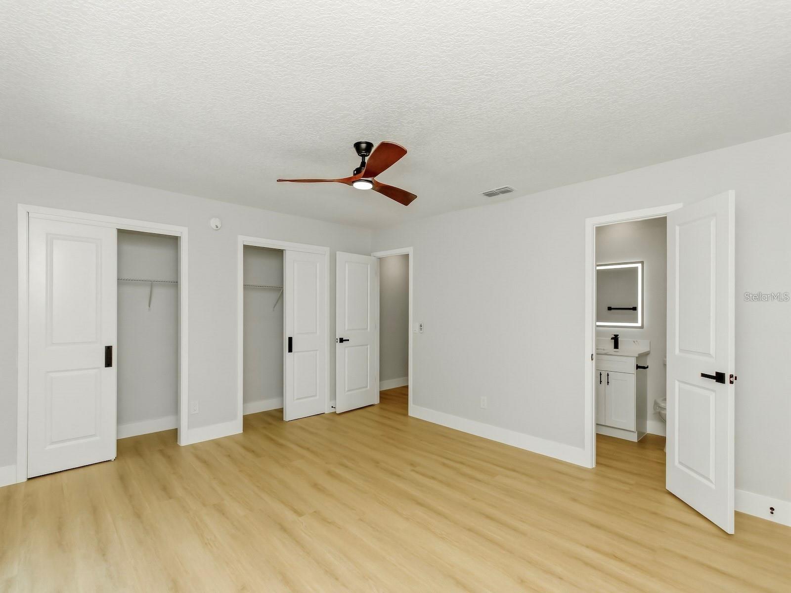 3058 Graceland Ct Property Photo 17
