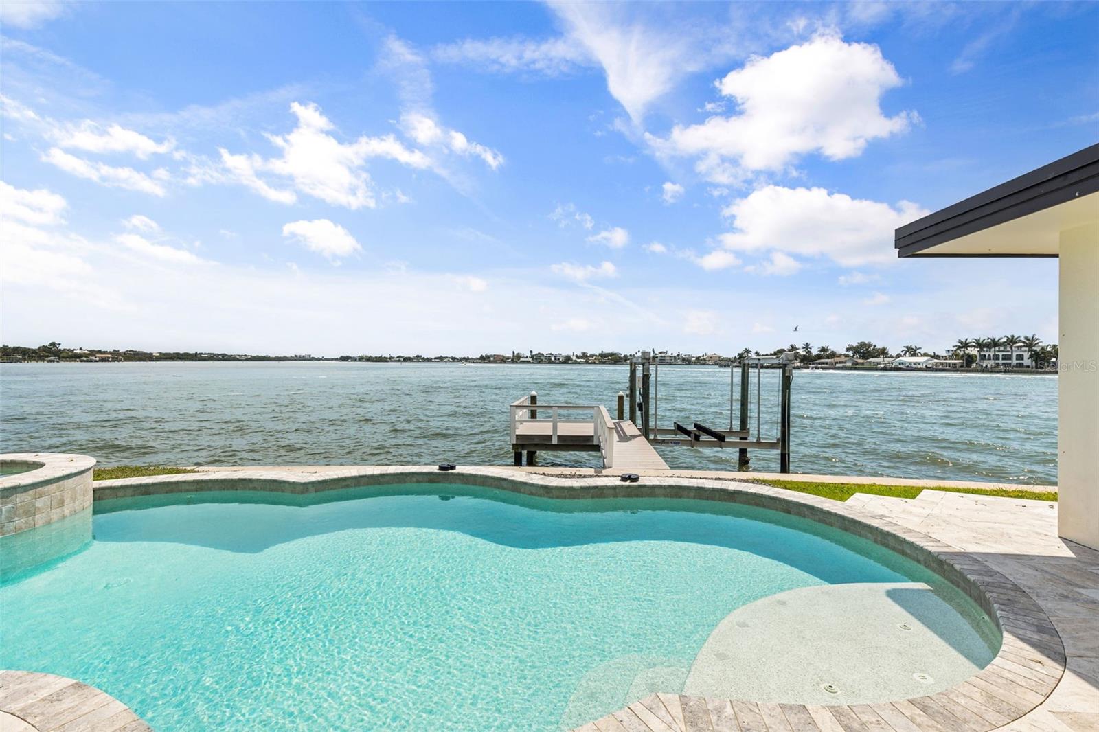 4598 Clearwater Harbor Dr S Property Photo 3