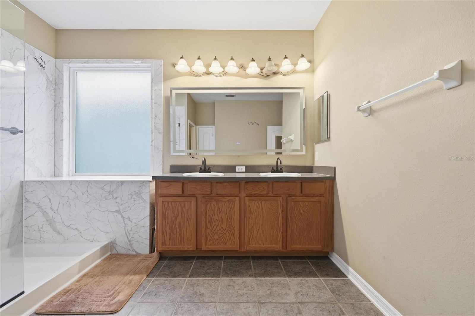 13137 Penshurst Ln Property Photo 33