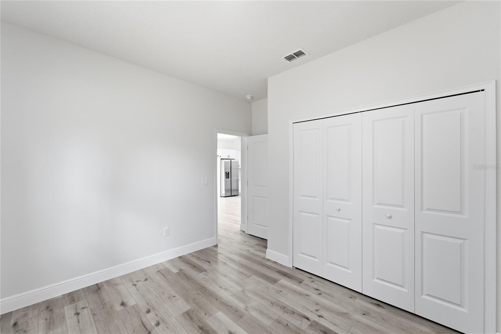 8809 N Circular Way Property Photo 20