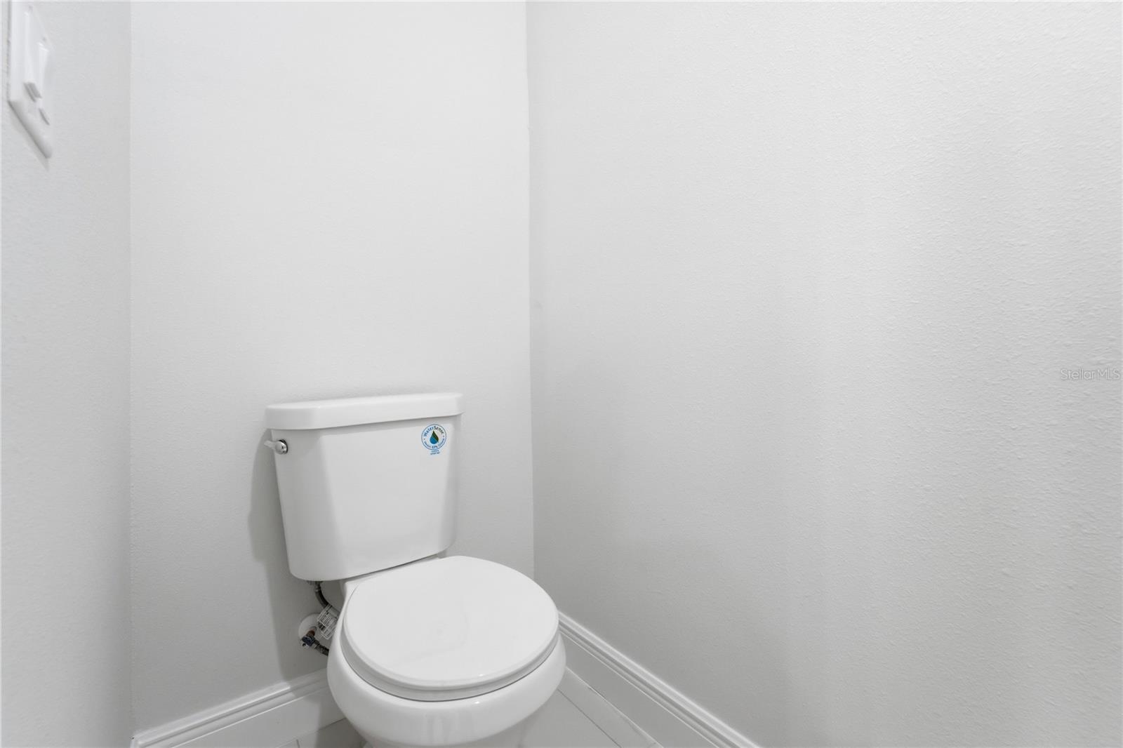 8809 N Circular Way Property Photo 30