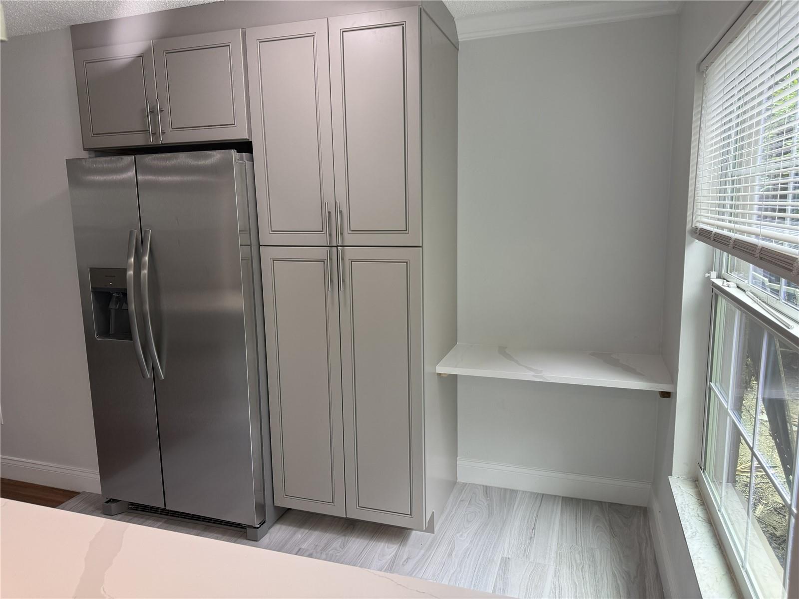 726 Edgewater Dr #2 Property Photo 10