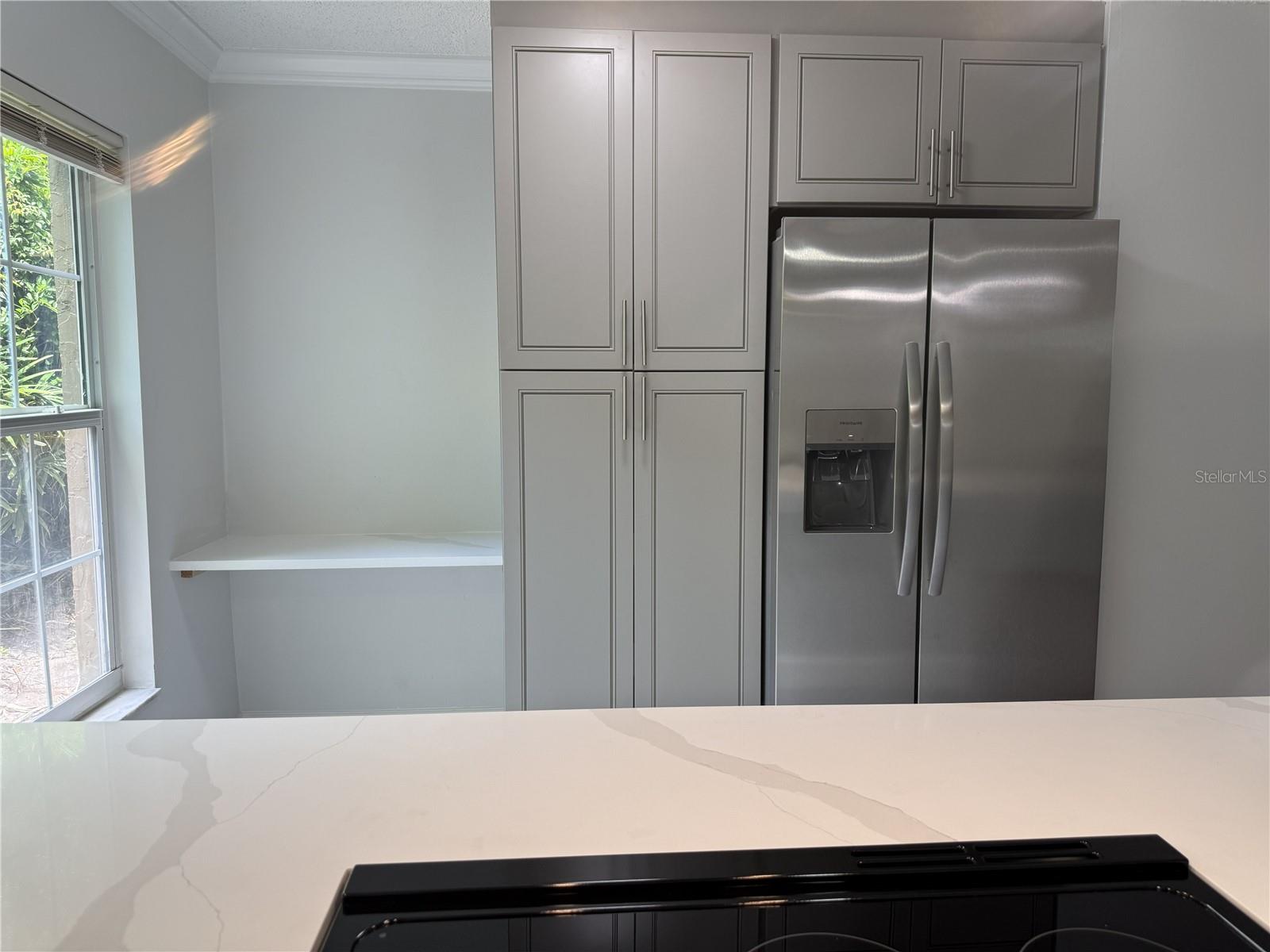 726 Edgewater Dr #2 Property Photo 11