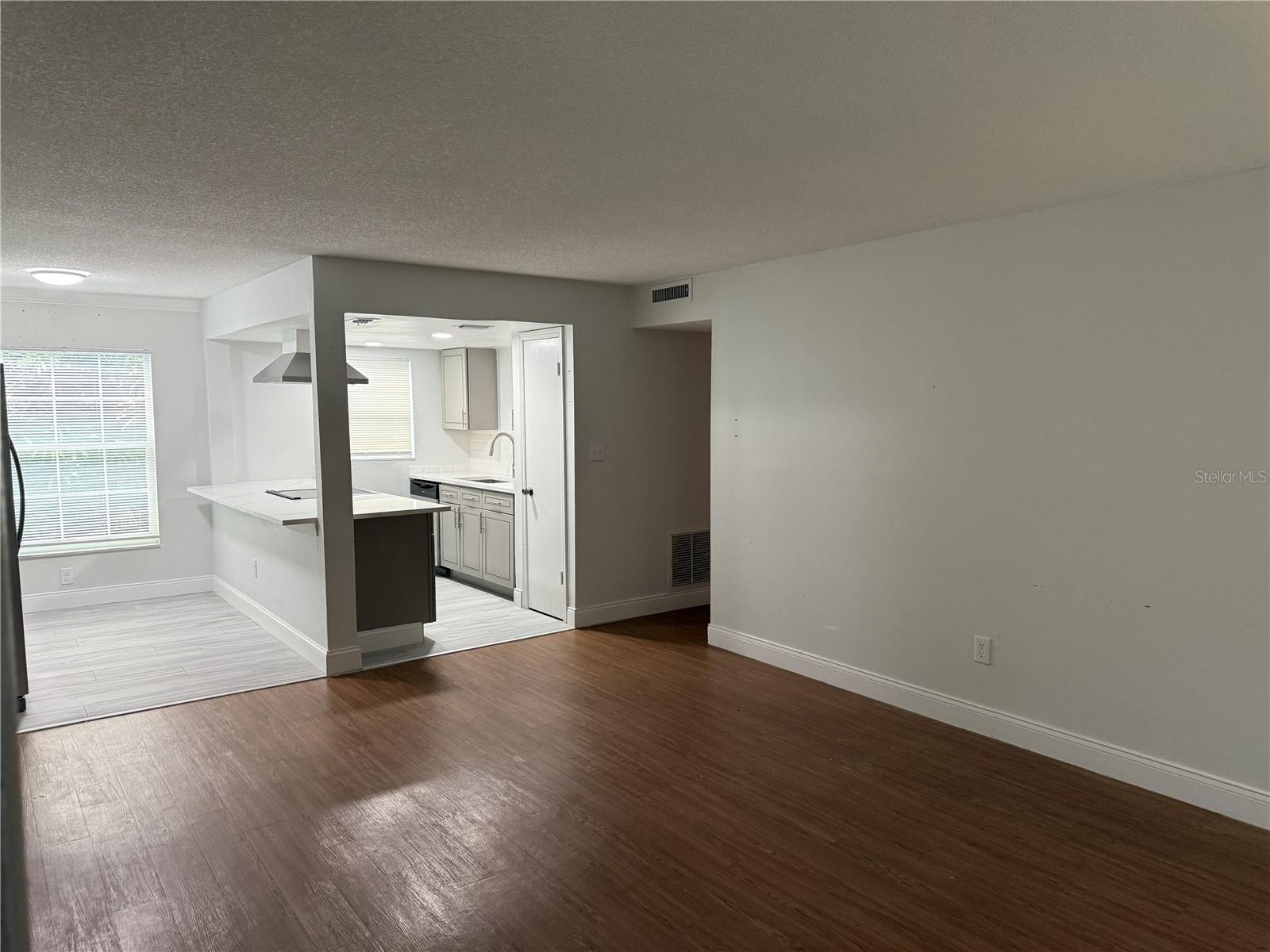 726 Edgewater Dr #2 Property Photo 14