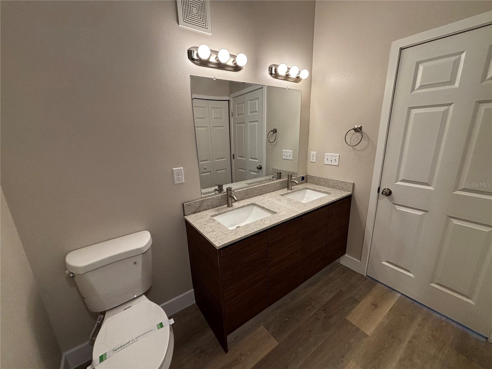 4424 S Texas Ave #304 Property Photo 17