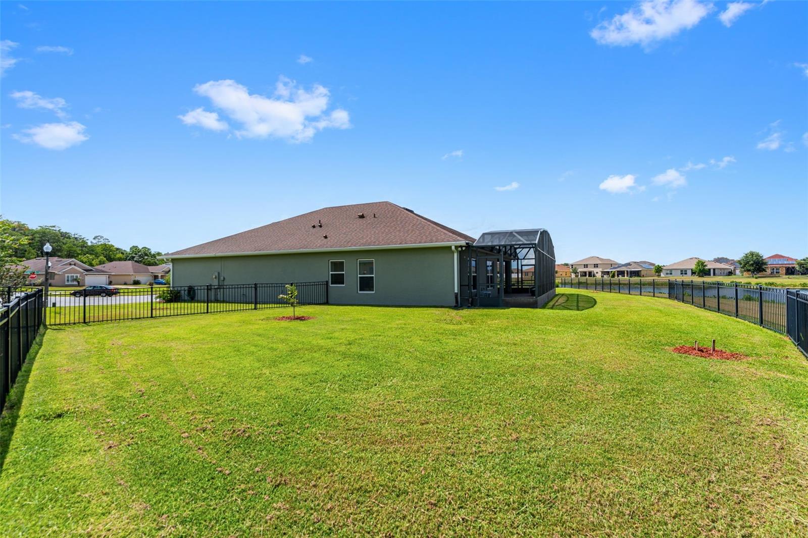4851 Pearl Lake Ct Property Photo 8