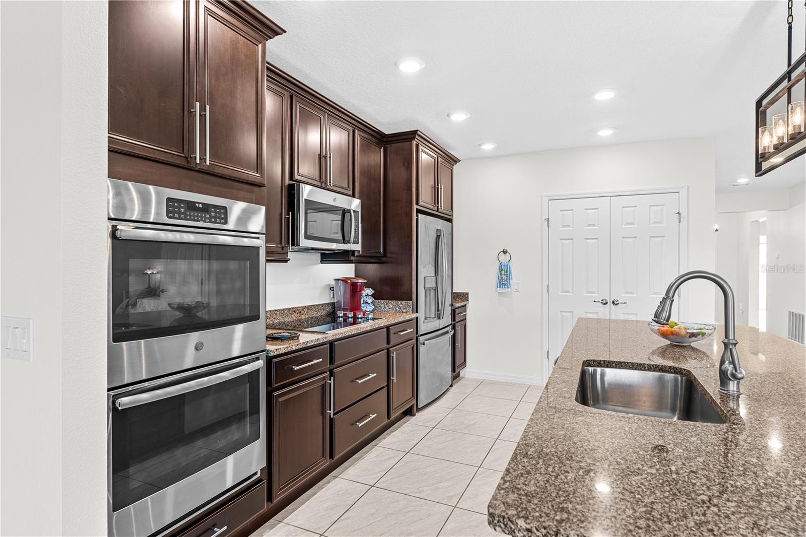 4851 Pearl Lake Ct Property Photo 19