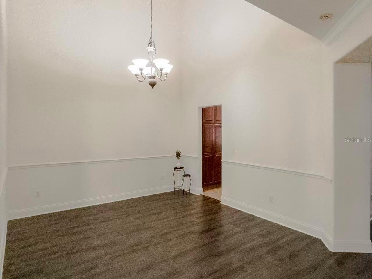 7174 Regina Way Property Photo 6