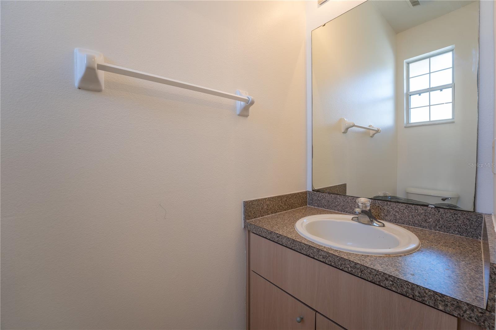 4712 Hemingway House St Property Photo 8