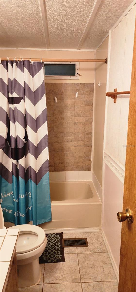 121 Pine Tree Dr Property Photo 9