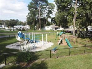 121 Pine Tree Dr Property Photo 18