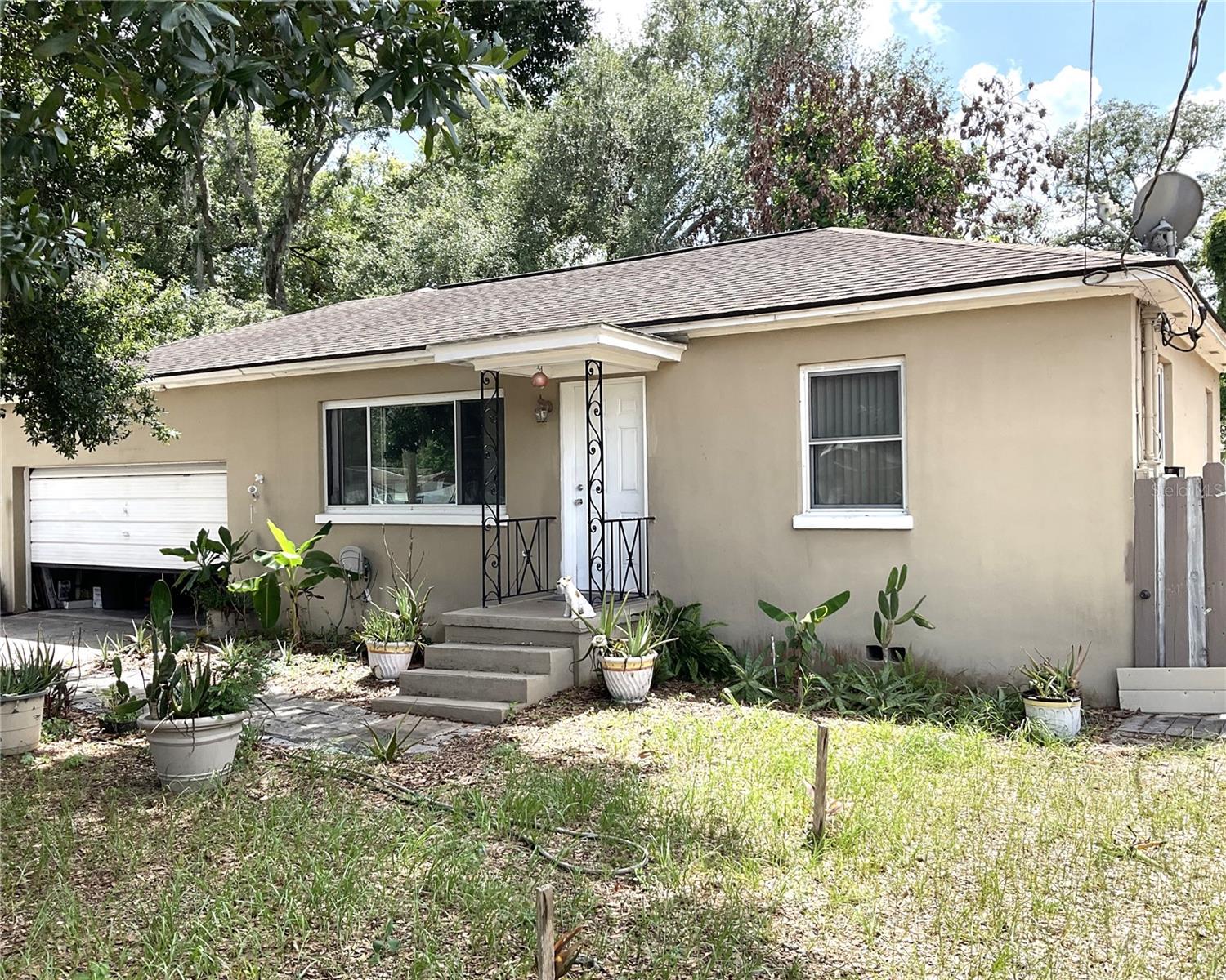 416 Crabtree Ave Property Photo 1