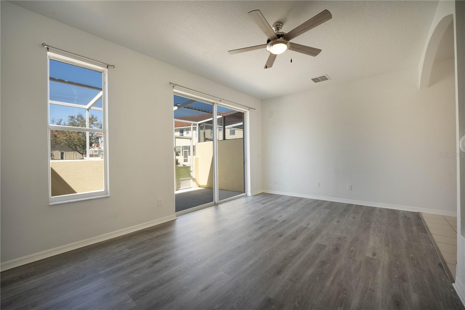 1241 S Beach Cir Property Photo 6