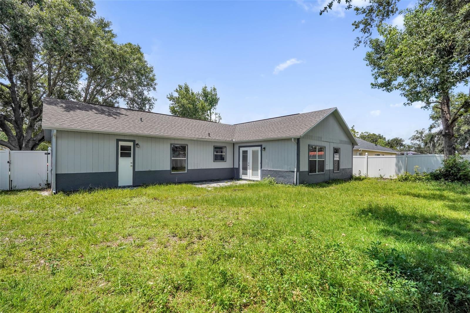 525 Carlsbad Dr Property Photo 18