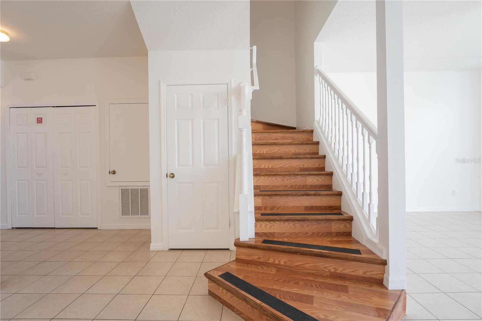 4712 Hemingway House St Property Photo 10