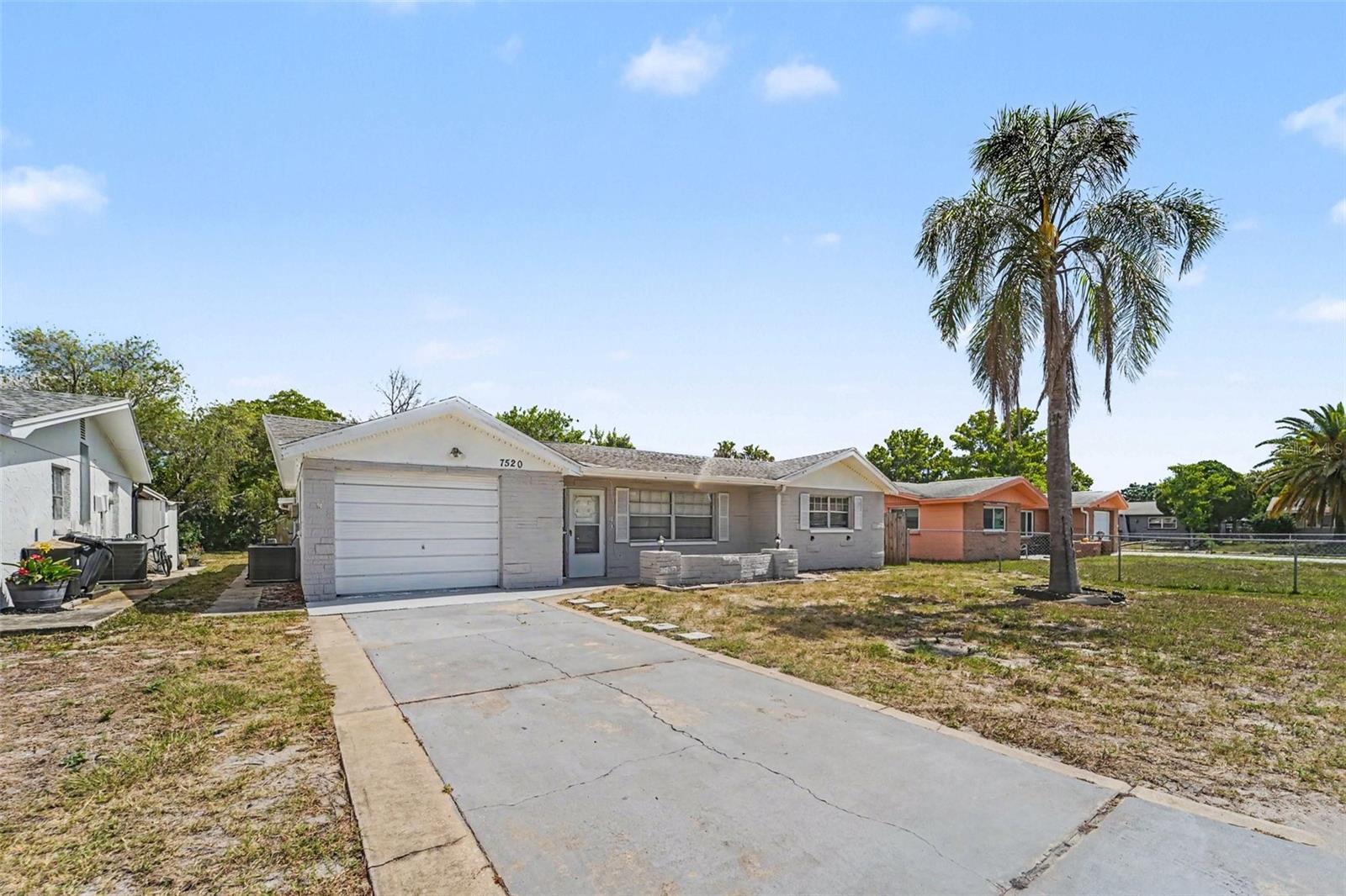 7520 Camelot Rd Property Photo 3