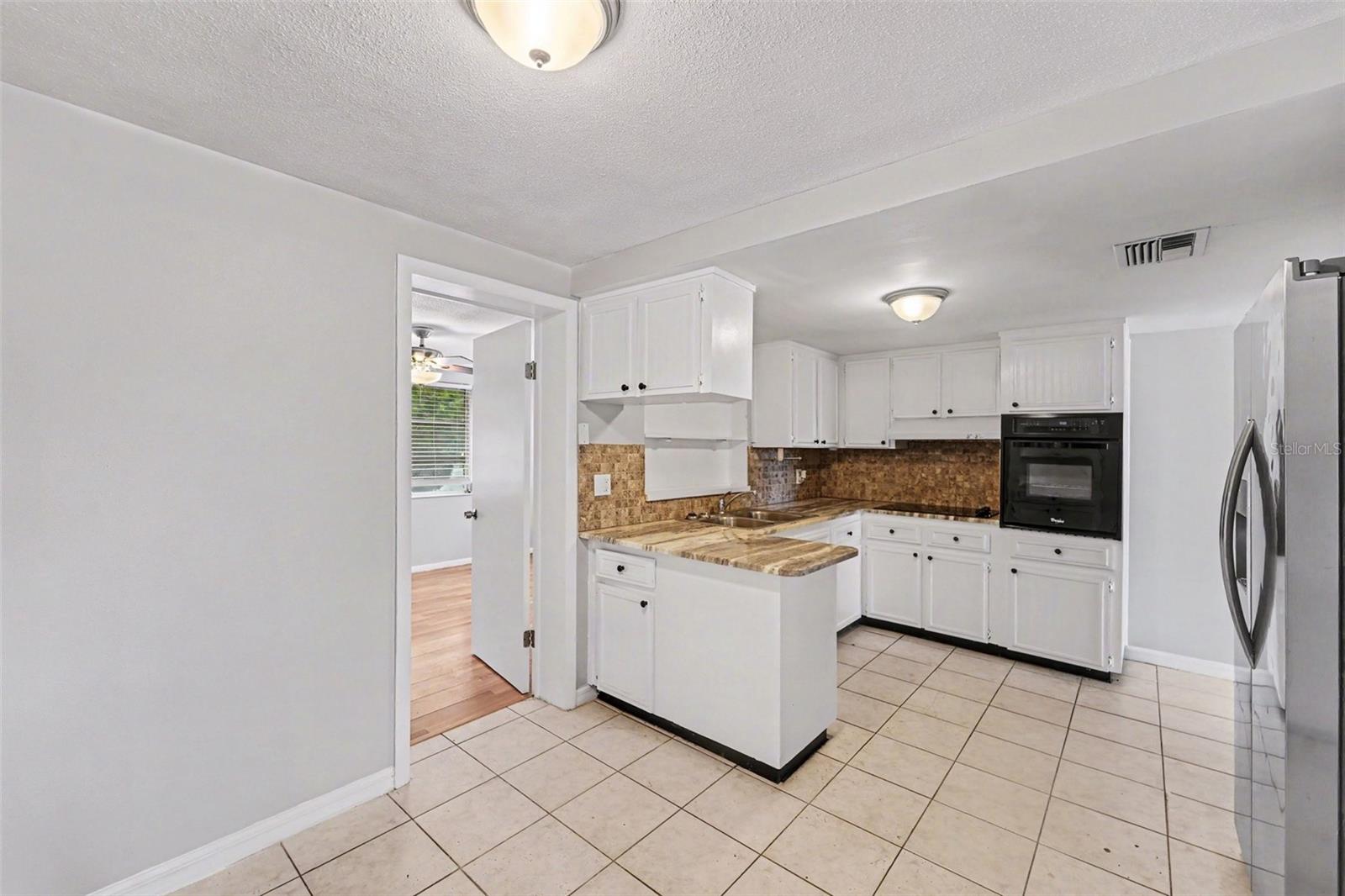 7520 Camelot Rd Property Photo 6