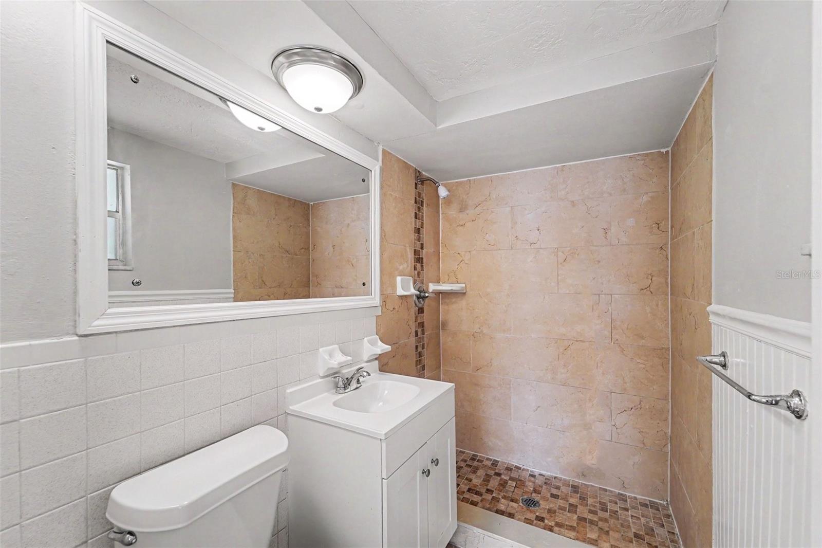 7520 Camelot Rd Property Photo 11