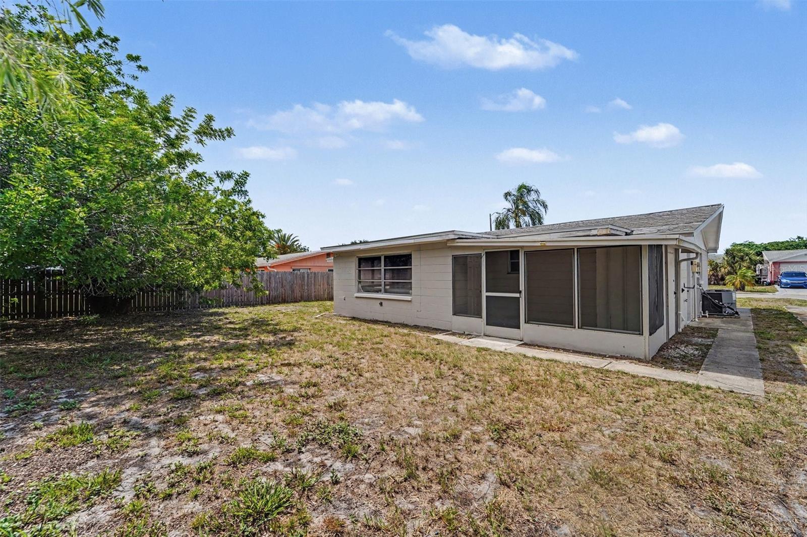 7520 Camelot Rd Property Photo 15