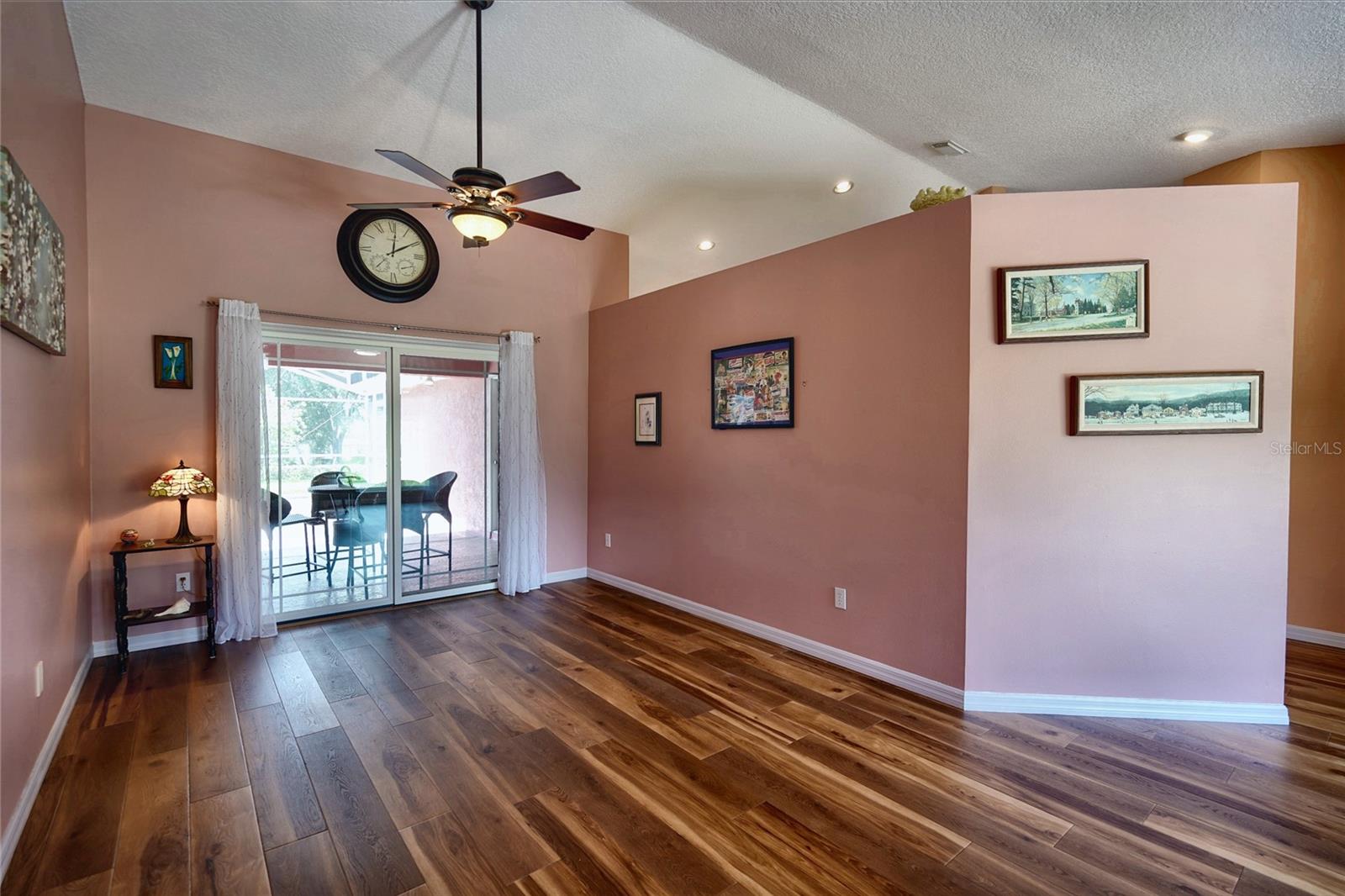 11208 Haskell Dr Property Photo 10