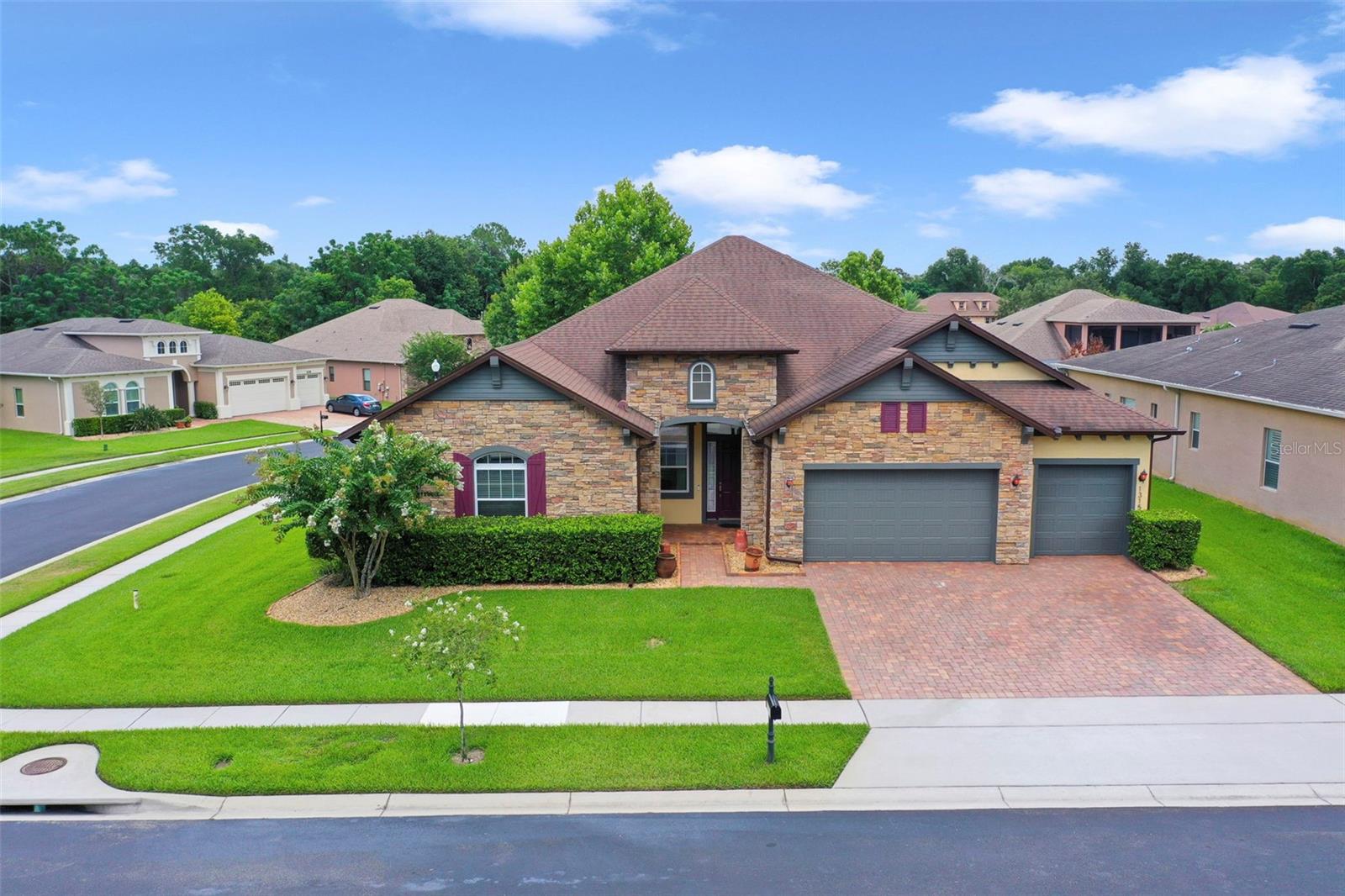 1315 Arden Oaks Dr Property Photo 2